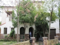 Haus in mediterranem stil in der Naehe der deutschen Schule Pudong